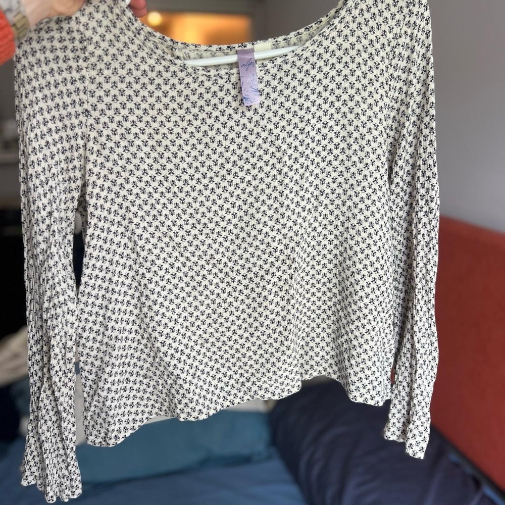Alya Cream Long-Sleeve Scoop Neck Floral-Print Top